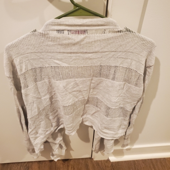 Outgrew - Picture 2 of 2